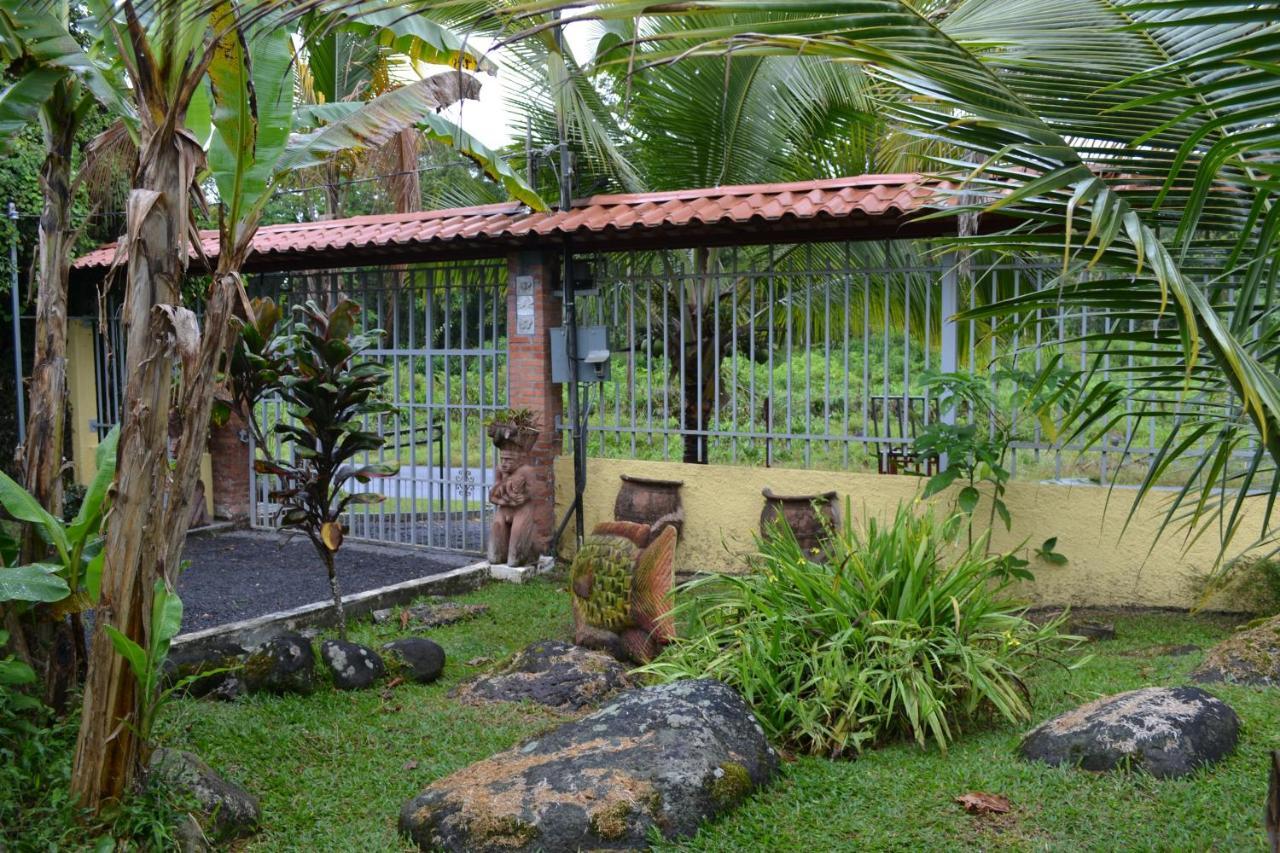 Casa Sophia 3 Listings Apartment 1 Or Apartment 2 Separately Or Apt 1 And 2 Together All With Fo Internet Guápiles Exterior foto